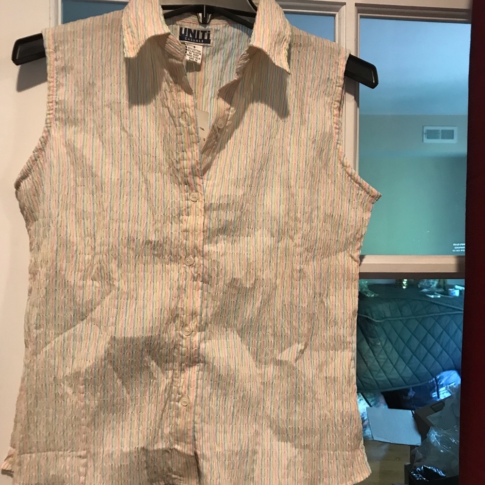 Uniti casuals top